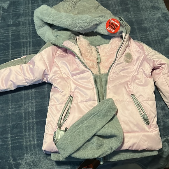 Kids jacket 5t rose pink, Gerry outdoors brand includes jacket, sweater and hat. - Picture 5 of 6